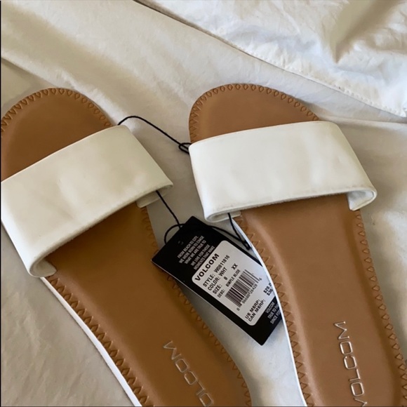 White Volcom Simple Slide Sandals Size 8 - Picture 2 of 3